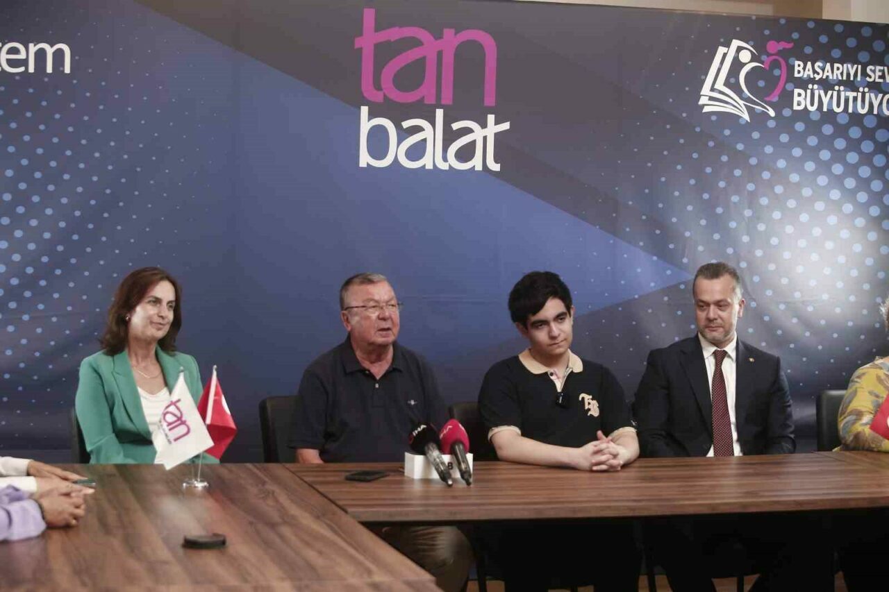 YKS’de Türkiye birincileri Bursa’dan YKS’de Türkiye birincileri Bursa’dan