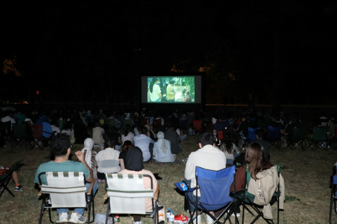 İnegöl’de Açık Hava Sineması Etkinliği düzenlendi