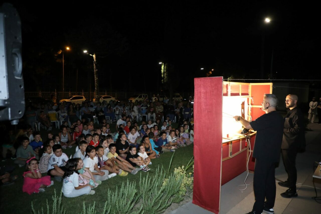 İnegöllü çocuklar Karagöz’le buluştu