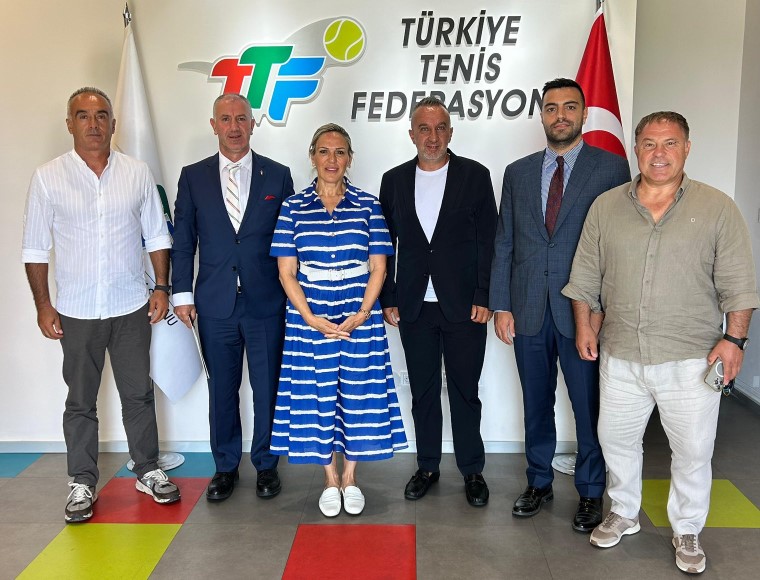 Tenis Kulüpleri Birliği’nden TTF Başkanı Müderrisgil’e ziyaret Tenis Kulüpleri Birliği’nden TTF Başkanı Müderrisgil’e ziyaret