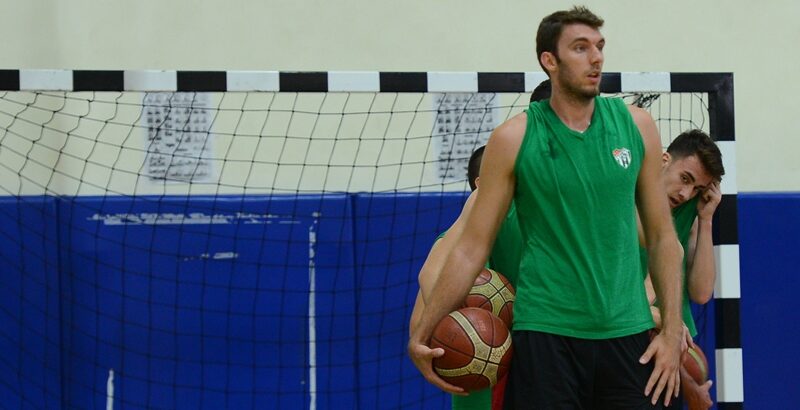 Yeşil beyazlı kulüp, en son Mersin'de forma giyen eski oyuncuları