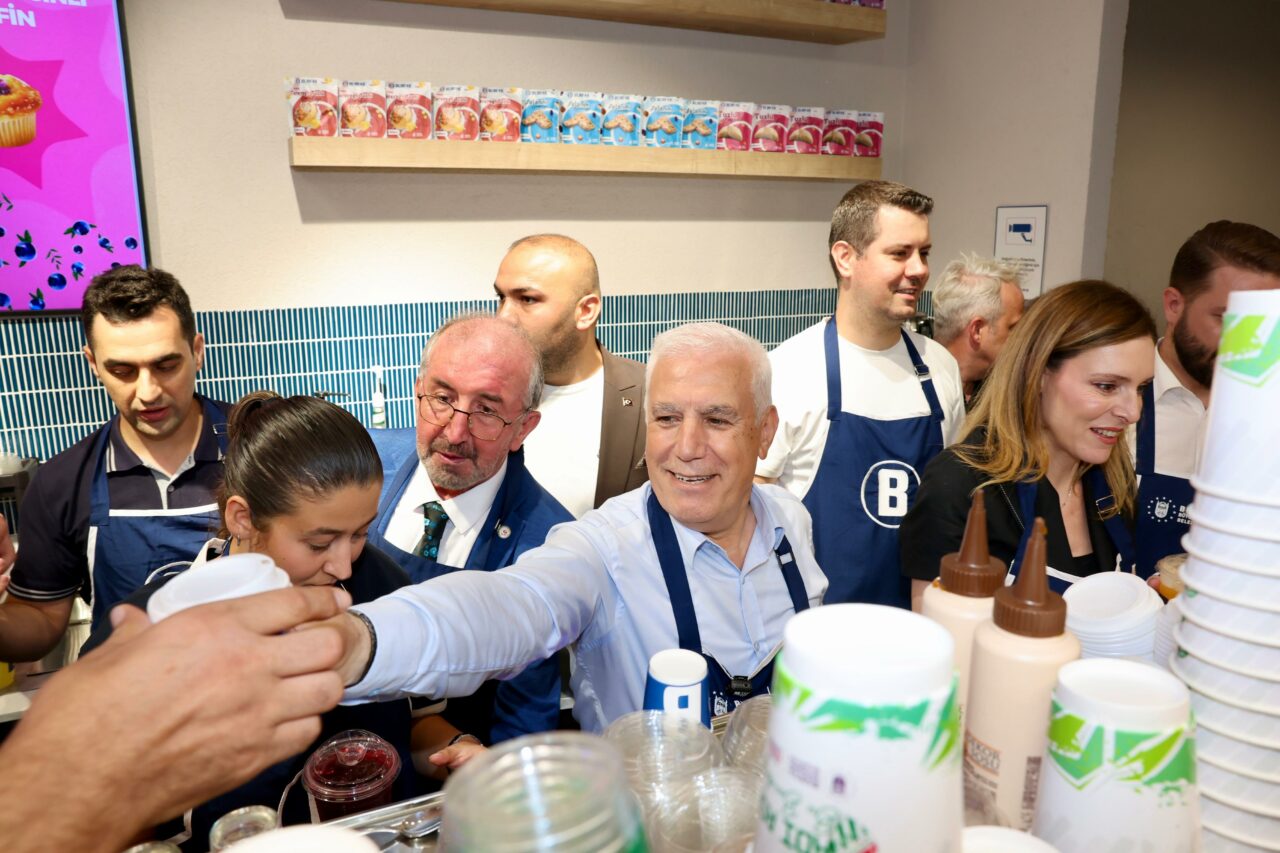 Bursa’ya bir yeni B Kafe daha! En uygun fiyatlar burada… Bursa’ya bir yeni B Kafe daha! En uygun fiyatlar burada…