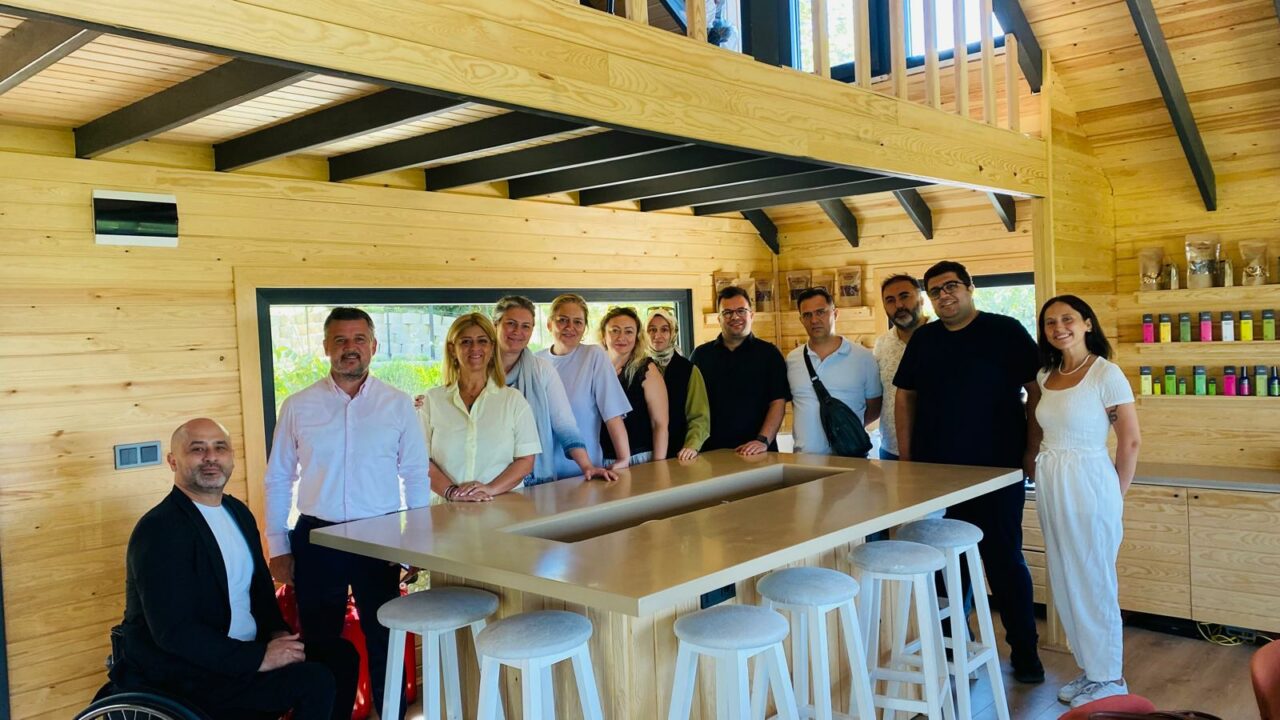 Bursa Büyükşehir’den sahada sürdürülebilirlik eğitimi Bursa Büyükşehir’den sahada sürdürülebilirlik eğitimi