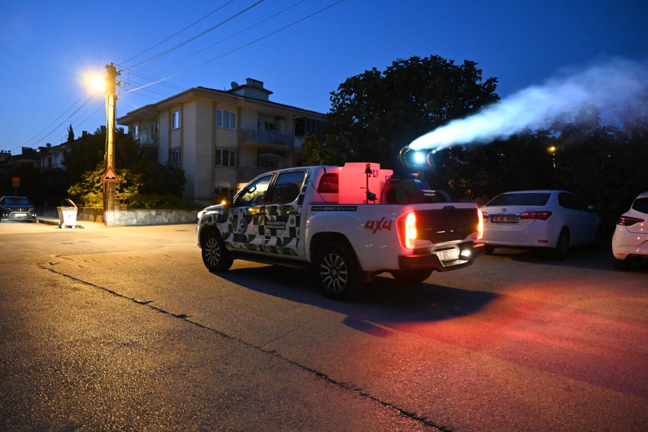 Bursa’da temizlik harekatı: Haşere ve sinekle yoğun mücadele…