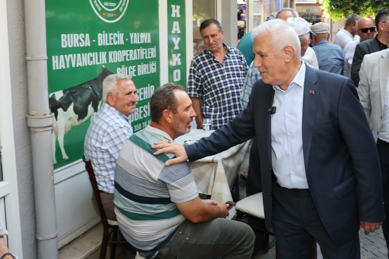 Bursa Büyükşehir Belediye Başkanı Bozbey AK Parti’ye gider mi? Bursa Büyükşehir Belediye Başkanı Bozbey AK Parti’ye gider mi?