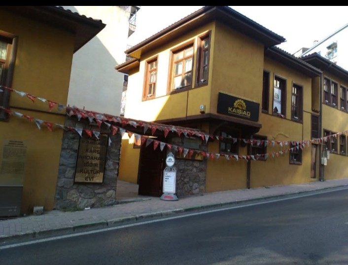 Bursa’daki bu bina derneğe lokal için verildi, mahalleliye verilmedi! Bursa’daki bu bina derneğe lokal için verildi, mahalleliye verilmedi!