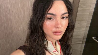 Beyaz bikinisiyle verdiği pozlara beğeni yağdı!