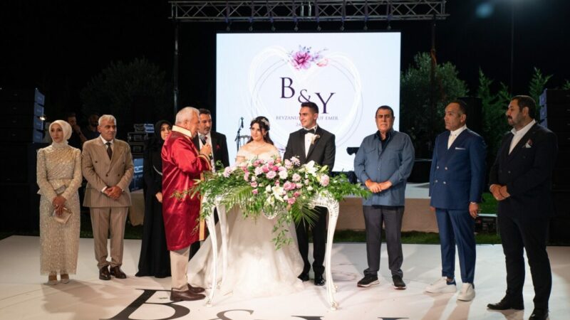 Referans ailesinin mutlu günü