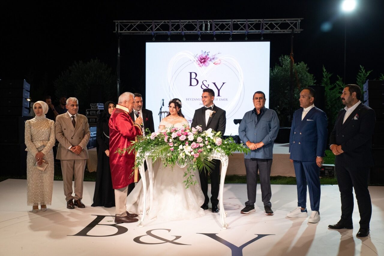 Referans ailesinin mutlu günü