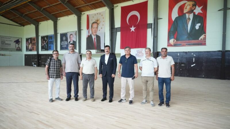 Yenişehir Spor Salonu yenileniyor Yenişehir Belediye Başkanı Ercan Özel'in girişimleri sonucu Yenişehir Kapalı Spor