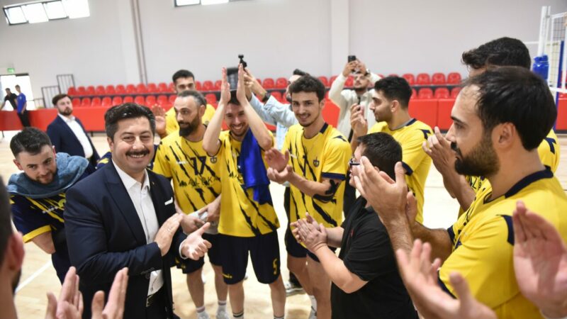 Bursa’da ligden çekilme kararı alan takımla ilgili Belediye’den açıklama Yenişehir Belediyesi, Yenişehir Belediyespor'un yeni sezon kararlarıyla ilgili kamuoyuna yönelik