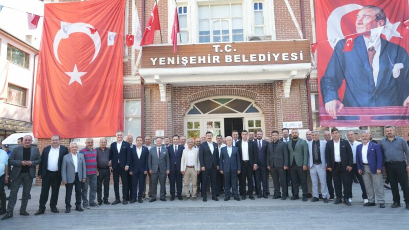 Bursa Büyükşehir’den Yenişehir’in projelerine destek Yenişehir Belediye Başkanı Ercan Özel, Bursa Büyükşehir Belediye Başkanı Mustafa
