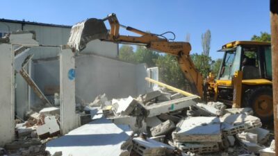 Bursa’da 14 kaçak yapıya yıkım!