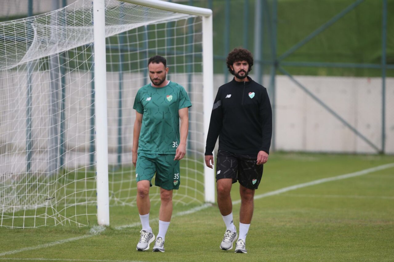 Bursaspor’a kamptan kötü haber Bursaspor’a kamptan kötü haber