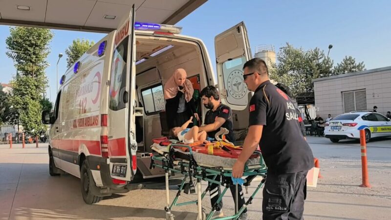 Bursa’da 1,5 yaşındaki Gülce ölümden döndü Bursa'nın İnegöl ilçesinde meydana gelen olayda 2. katın balonundan düşen