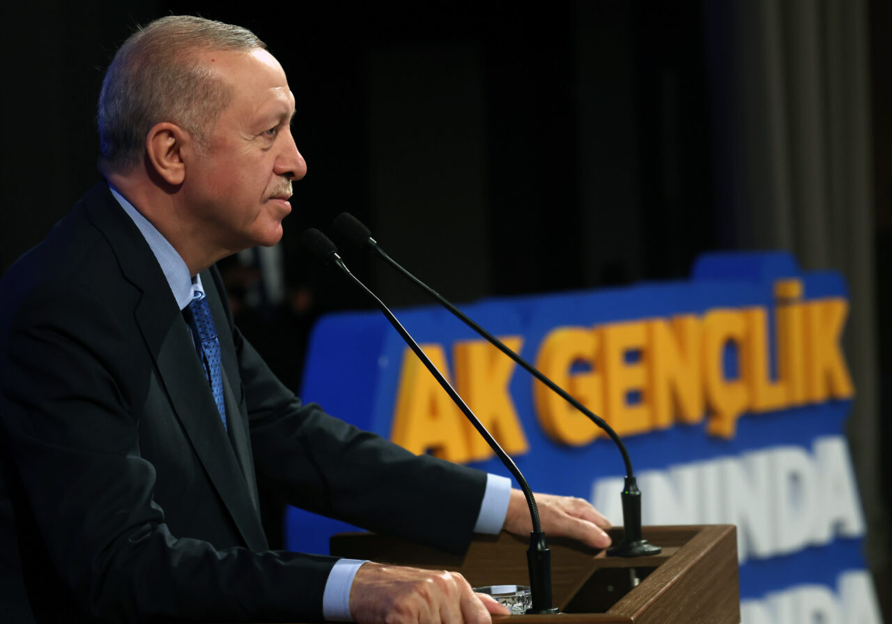 Cumhurbaşkanı Erdoğan: ‘Partimize yarın katılımlar olacak’ Cumhurbaşkanı Erdoğan: ‘Partimize yarın katılımlar olacak’