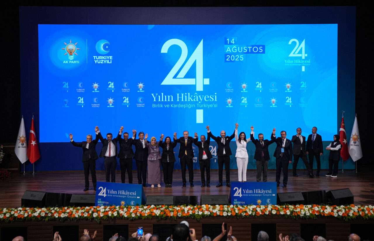 İşte AK Parti’ye katılan yeni isimler