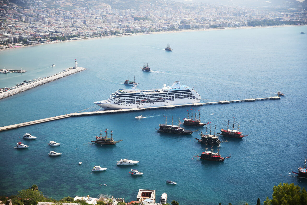 Alanya’ya kruvaziyerle 602 yolcu geldi Alanya’ya kruvaziyerle 602 yolcu geldi