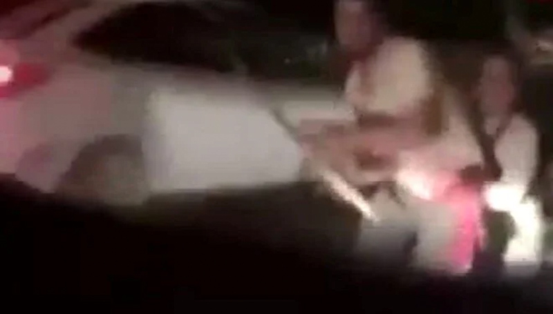 Trafikte baltalı saldırı: Baba ile oğlu gözaltına alındı Trafikte baltalı saldırı: Baba ile oğlu gözaltına alındı