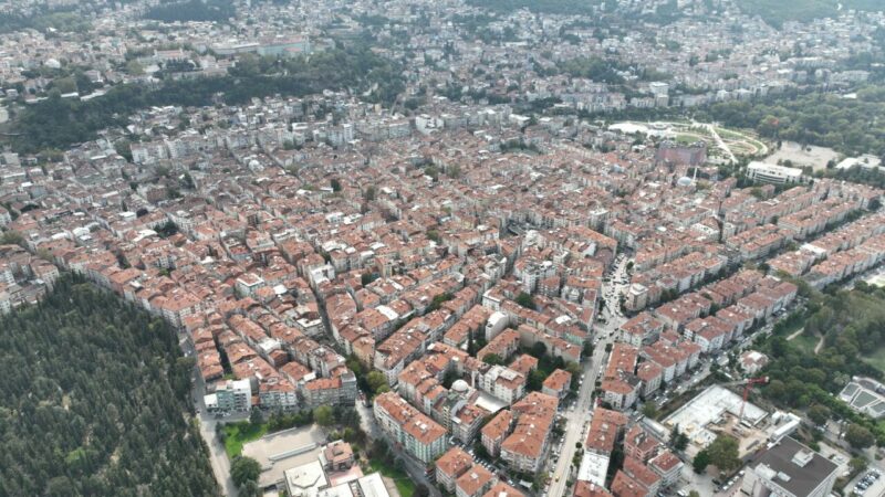 Olay Gazetesi Yazarı Ahmet Emin Yılmaz bugünkü köşesinde, Bursa’nın kent
