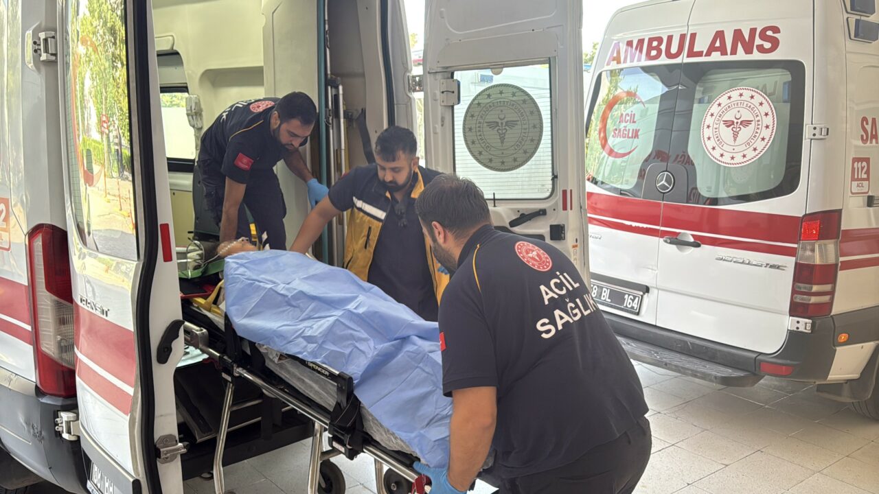 İşçi minibüsü uçuruma uçtu: 3 ölü, 4’ü ağır 18 yaralı