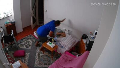 Evlat vahşeti; Annesini döverek komalık etti