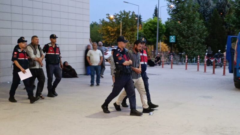 Bursa’da kenevir operasyonu Bursa'nın İnegöl ilçesinde jandarma ekiplerinin bir eve düzenledikleri operasyonda, evin