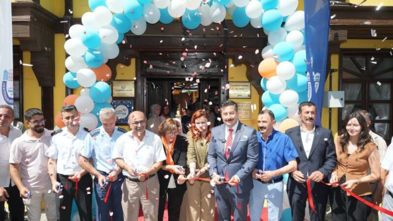Bursa’nın 200 yıllık köşkü kadınlara emanet Yenişehir Belediyesi’nin mülkünde yer alan tarihi evlerden biri olan Sarı