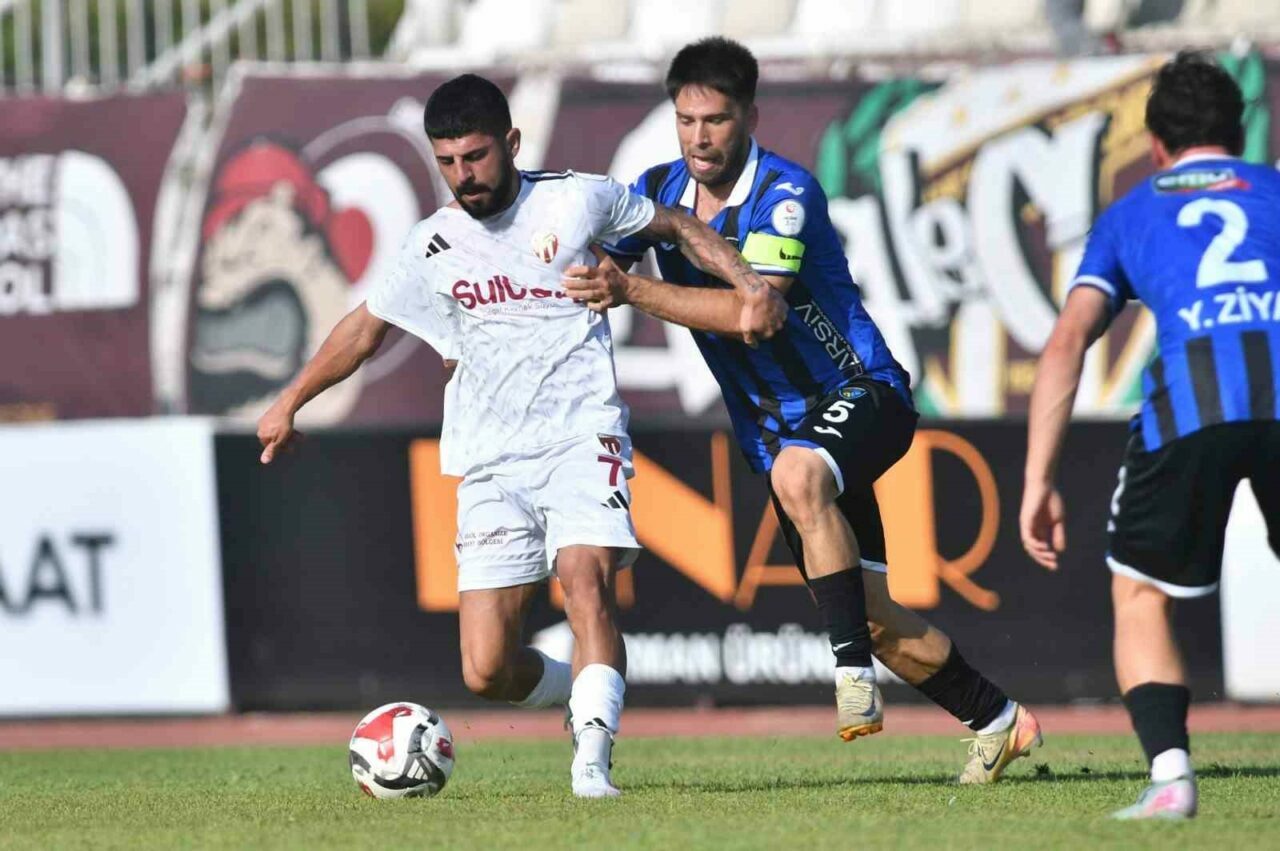 Bursa derbisinde gülen İnegölspor Bursa derbisinde gülen İnegölspor