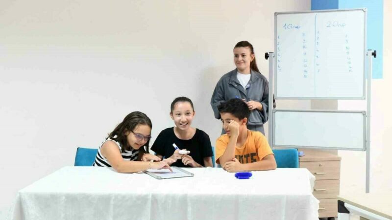 Bursa Osmangazi’de kitap dostları yarıştı