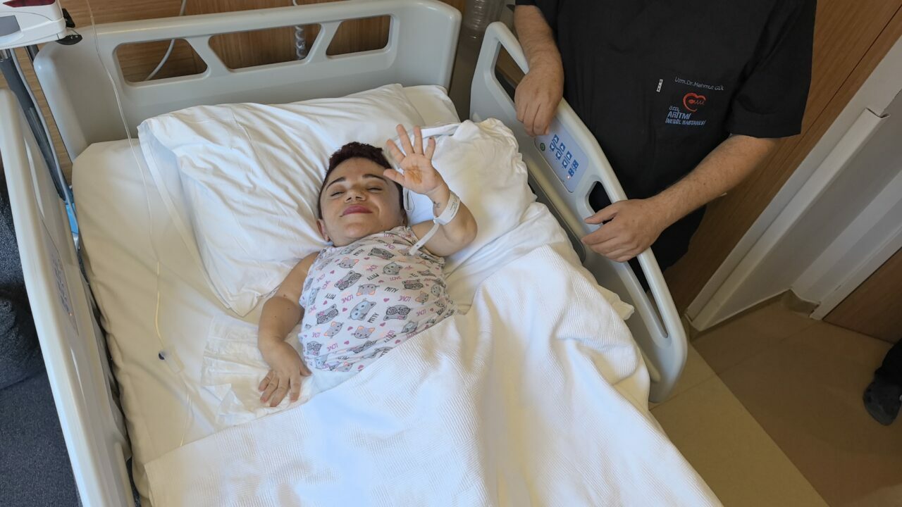 Bursa’da 24 kilo ağırlığındaki kadından 3 kilo kist çıkarıldı