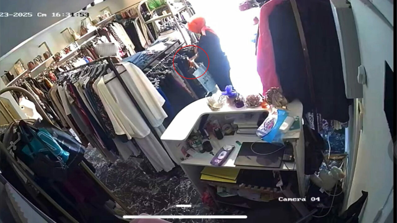 Bursa’da 5 bin liralık gömleği çaldı! O anlar kamerada