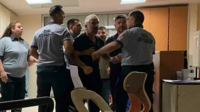 Bursa’da acil serviste kavga Bursa’nın İnegöl ilçesinde meydana gelen kazada 2 kişi yaralandı. Kazayı