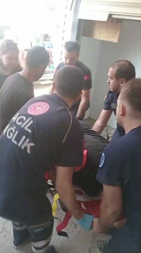 Bursa’da asansörde korkulu anlar: 1 yaralı Bursa’da asansörde korkulu anlar: 1 yaralı