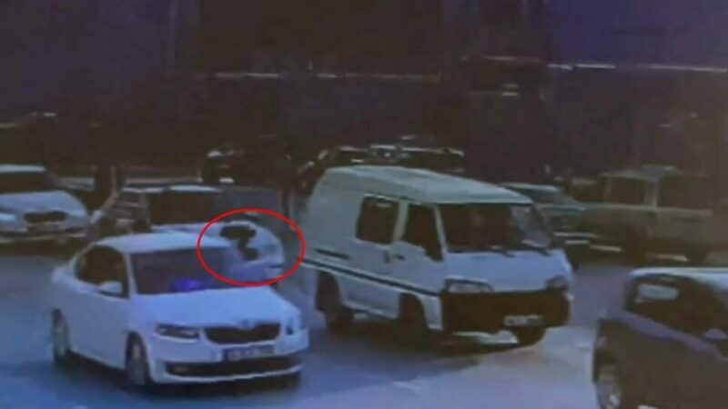 Bursa’da ‘çakarlı’ konvoy magandaları! Bursa’nın İnegöl ilçesinde düğün konvoyunda çakarlı araçtan havaya ateş açan