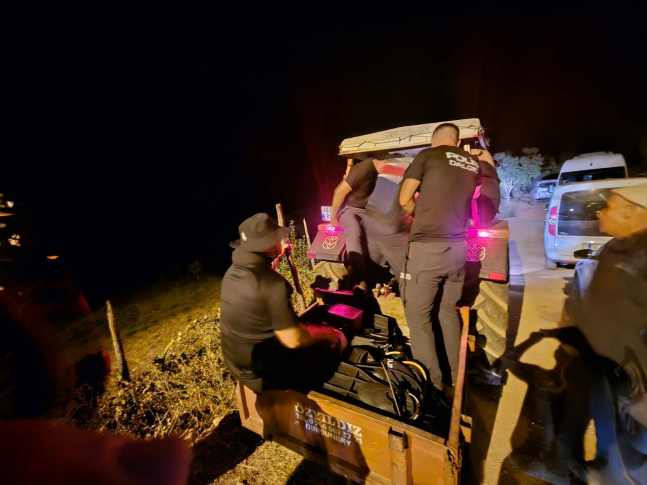 Bursa’da çaya düşen kızını kurtarmak isteyen kişi boğuldu