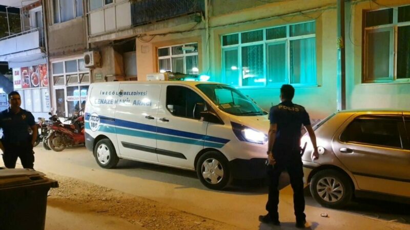 Bursa’nın İnegöl ilçesinde Mısır uyruklu bir kişi evinde ölü bulundu.