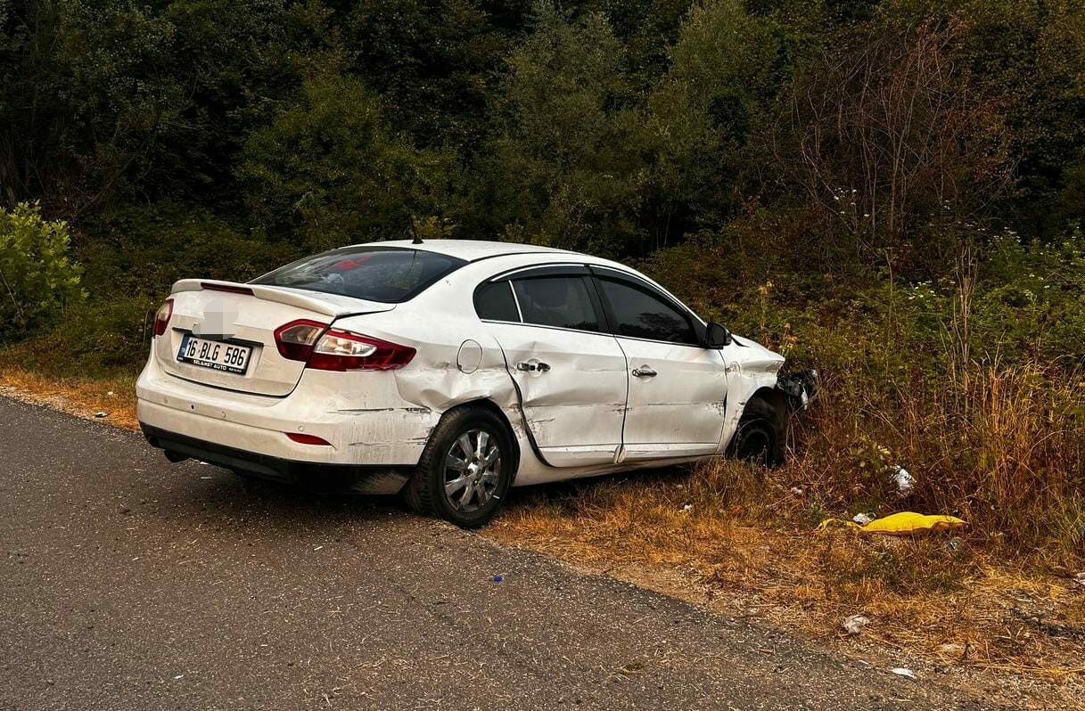 Bursa’da feci kaza: Tarlaya uçtu! 5 yaralı… Bursa’da feci kaza: Tarlaya uçtu! 5 yaralı…