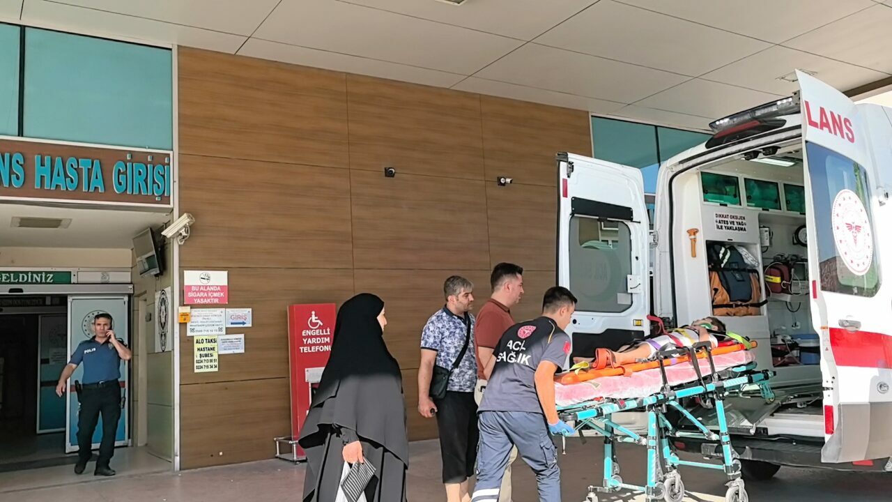 Bursa’da feci olay! Balkondan düştü: Durumu ağır