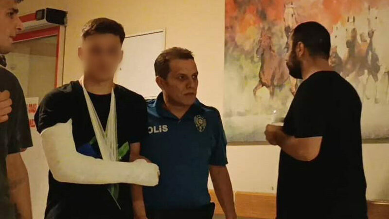Bursa’da ‘sözlü taciz’ kavgası Bursa’da, kız arkadaşına sözlü tacizde bulunulduğu iddiasıyla Y.K. (26) tartışan