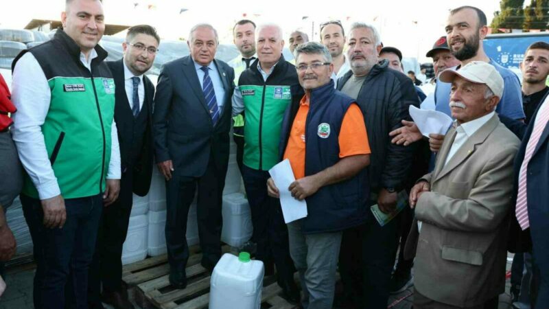 Bursa’da yeni fabrikanın sıvı gübresine çiftçiden tam not Bursa Büyükşehir Belediyesinin Tarım Peyzaj A.Ş yatırımıyla Mustafakemalpaşa’da hayata geçirdiği