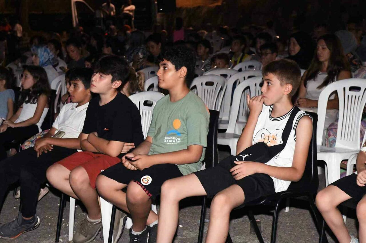 Bursa’nın yaz akşamları sinema ile şenleniyor Bursa’nın yaz akşamları sinema ile şenleniyor