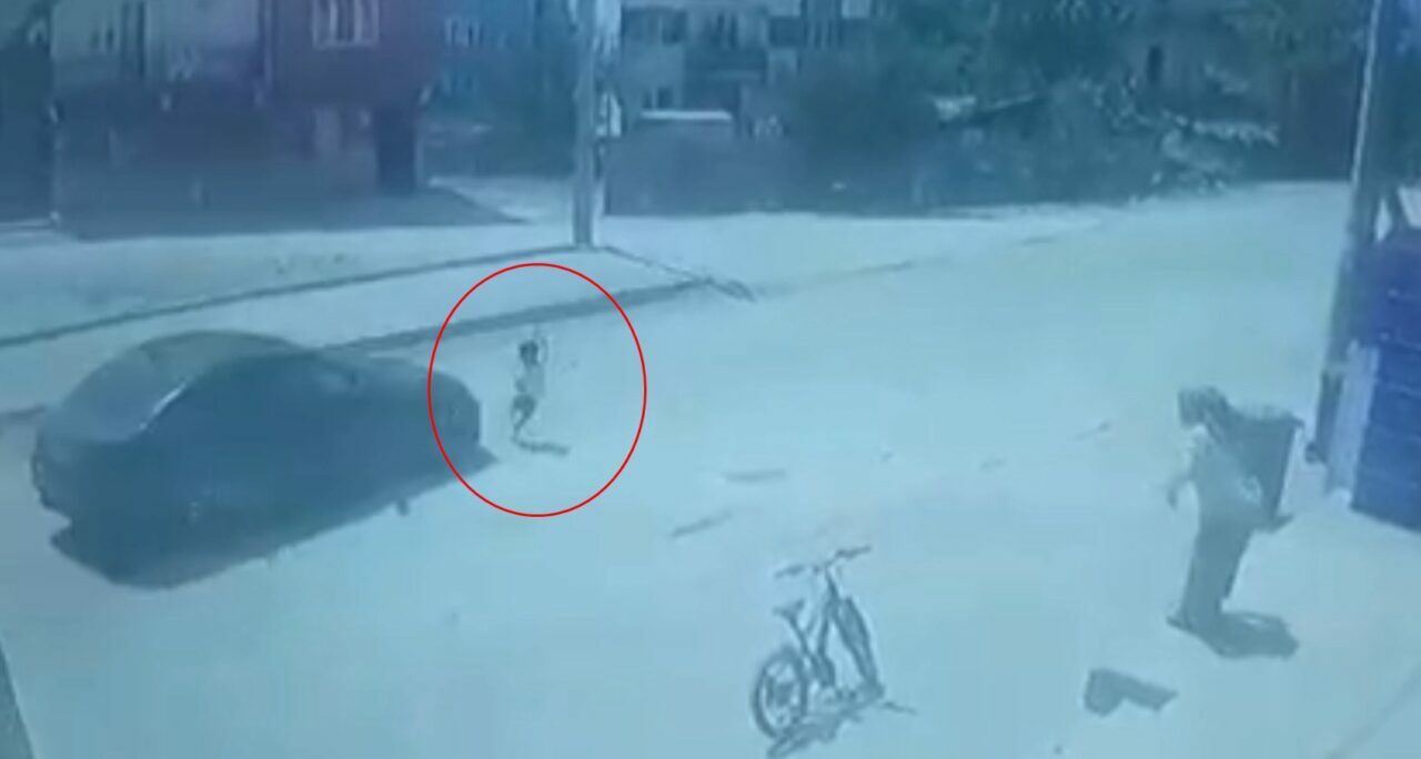 Bursa’da feci kaza kamerada! 10 metre savruldu…