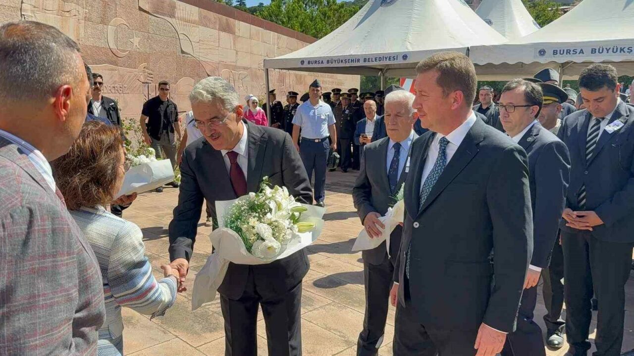 Celal Bayar, Bursa Gemlik’teki kabri başında anıldı