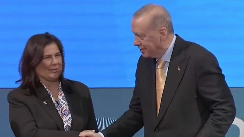 Aydın Büyükşehir Belediye Başkanı Özlem Çerçioğlu, partisi CHP'den istifa etti.