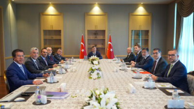 Ekonomi yönetimi toplandı! Enflasyon ve mali disiplin mesajı