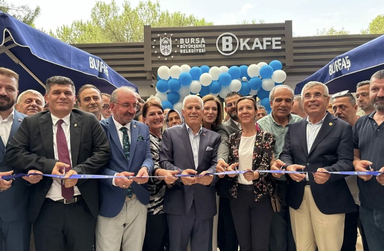 Bursa’ya yeni B Kafe! Uygun fiyat ve kalite burada… Bursa’ya yeni B Kafe! Uygun fiyat ve kalite burada…