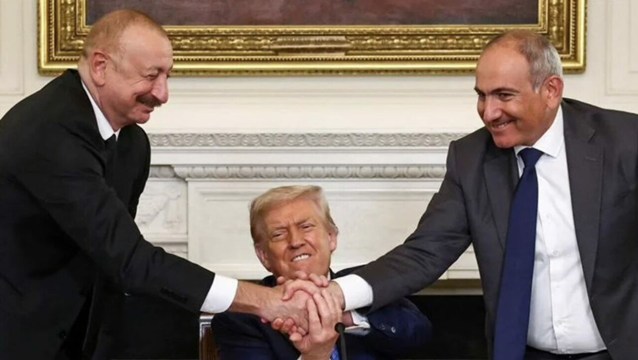 Beyaz Saray’da tarihi imza Beyaz Saray’da tarihi imza