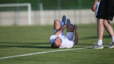 Bursaspor’da Ertuğrul korkuttu Emrehan devam edemedi