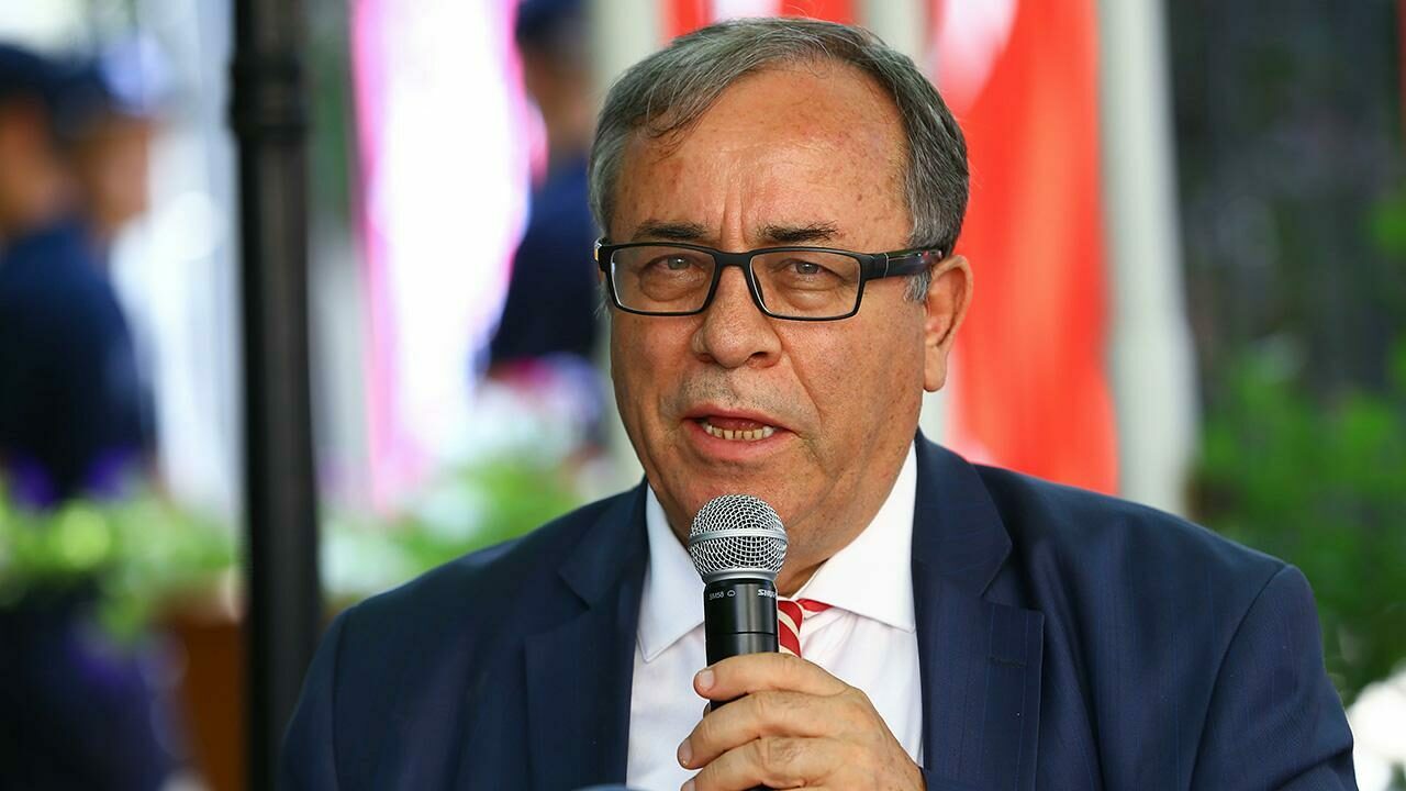 Eski bakan yaşamını yitirdi Eski bakan yaşamını yitirdi